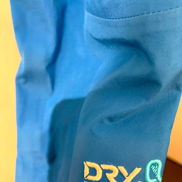 Mountain Hardware Shell Jacket - Picture 4 of 4